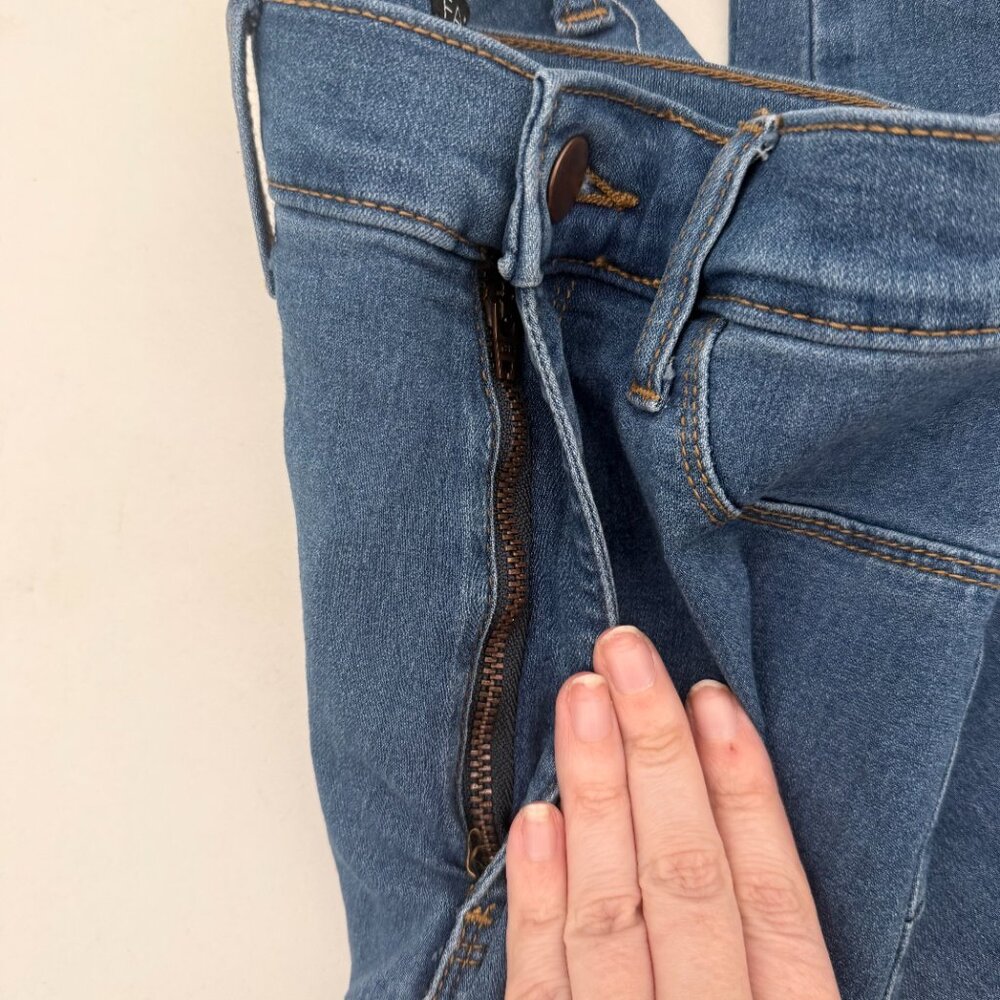 Fashion Nova Classic High Waist Skinny Jeans | Medium Blue | Size 11 - Picture 6 of 9